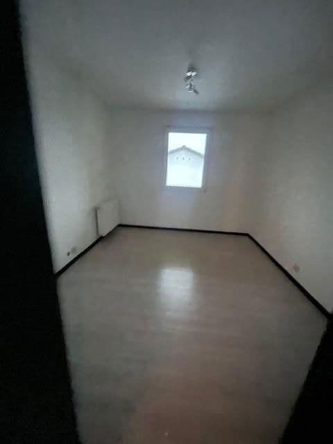 Prenájom bytu 4-izbový 90 m², Biblis, Hesensko Prenájom bytu 4-izbový 90 m², Biblis, Hesensko