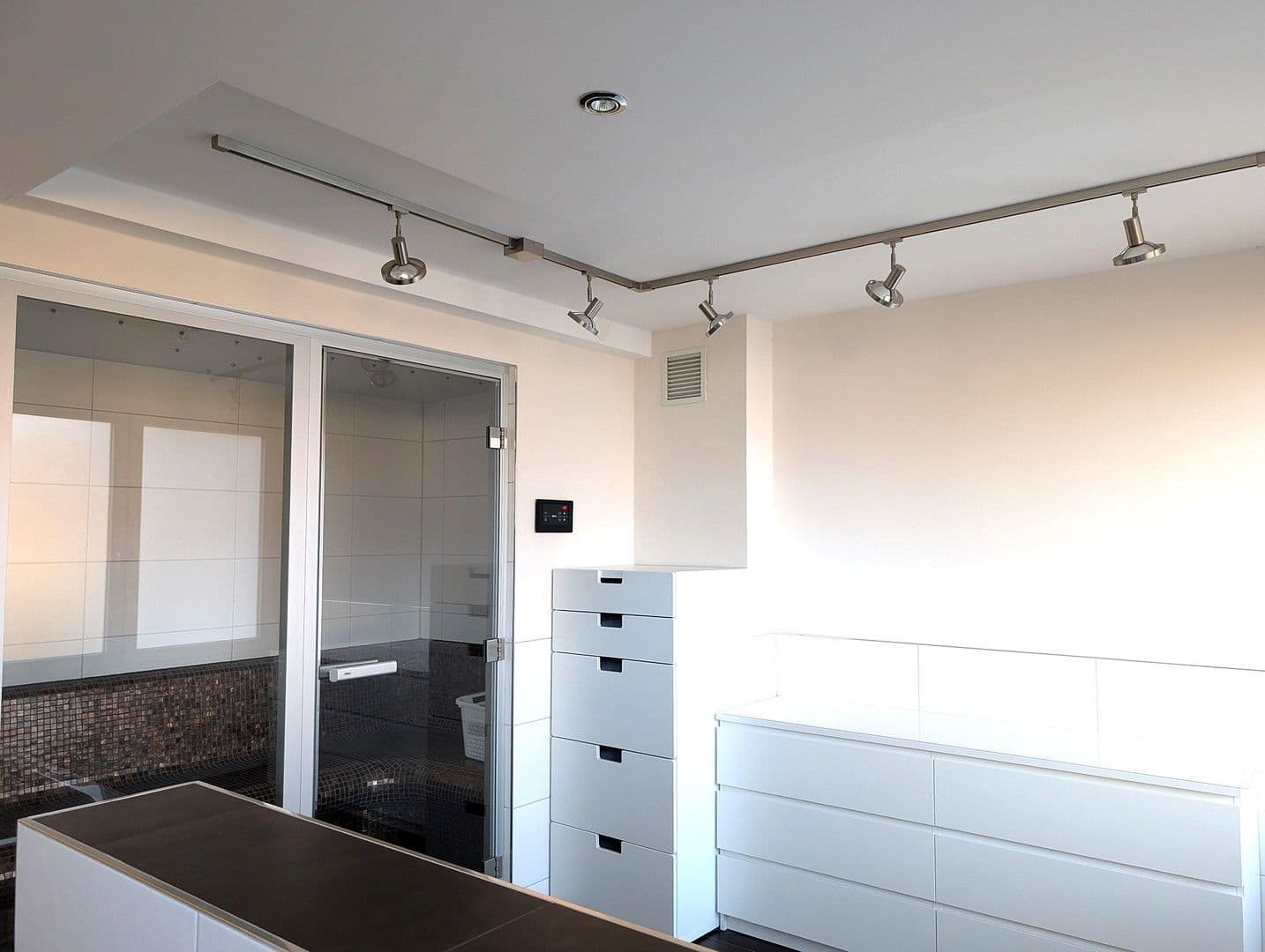 Predaj domu 149 m², pozemek 155 m², Westendstraße 4, Kirchheim b. München, Bavorsko Predaj domu 149 m², pozemek 155 m², Westendstraße 4, Kirchheim b. München, Bavorsko