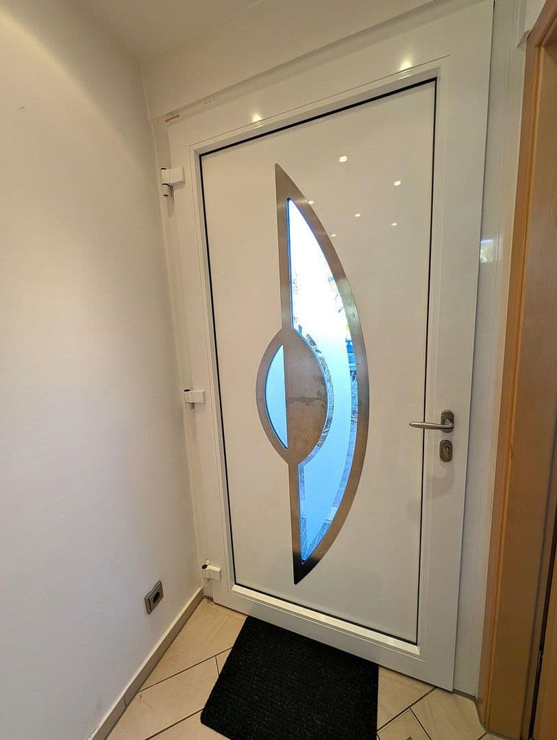 Predaj domu 149 m², pozemek 155 m², Westendstraße 4, Kirchheim b. München, Bavorsko Predaj domu 149 m², pozemek 155 m², Westendstraße 4, Kirchheim b. München, Bavorsko