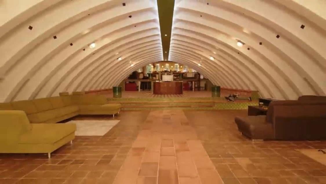 Predaj nebytového priestoru 30.000 m², Lindenstraße 15, Neuhardenberg, Brandenbursko Predaj nebytového priestoru 30.000 m², Lindenstraße 15, Neuhardenberg, Brandenbursko