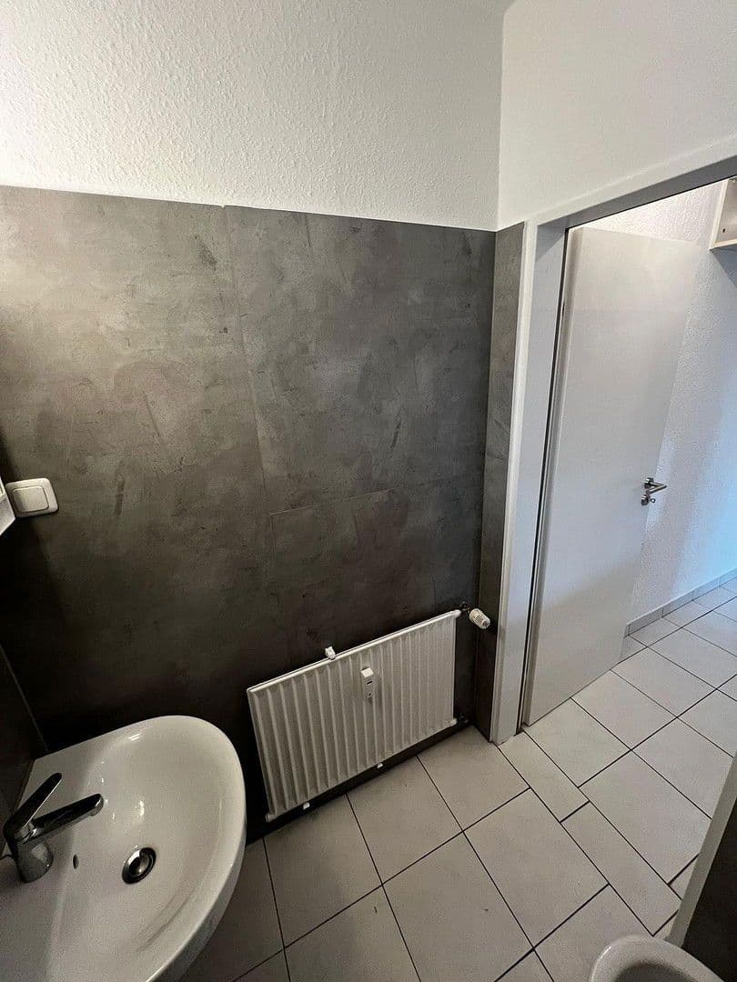Prenájom bytu 1-izbový 35 m², Mainz, Porýnie-Falcko Prenájom bytu 1-izbový 35 m², Mainz, Porýnie-Falcko