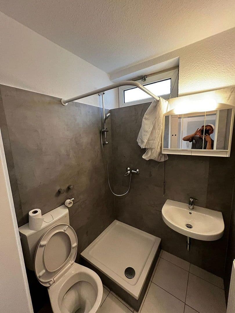 Prenájom bytu 1-izbový 35 m², Mainz, Porýnie-Falcko Prenájom bytu 1-izbový 35 m², Mainz, Porýnie-Falcko