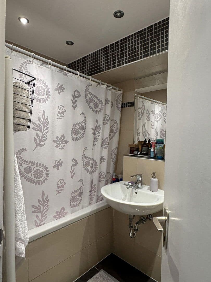 Predaj bytu 3-izbový 93 m², An der Rheinbahn 17, Meerbusch, Severné Porýnie - Westfálsko Predaj bytu 3-izbový 93 m², An der Rheinbahn 17, Meerbusch, Severné Porýnie - Westfálsko