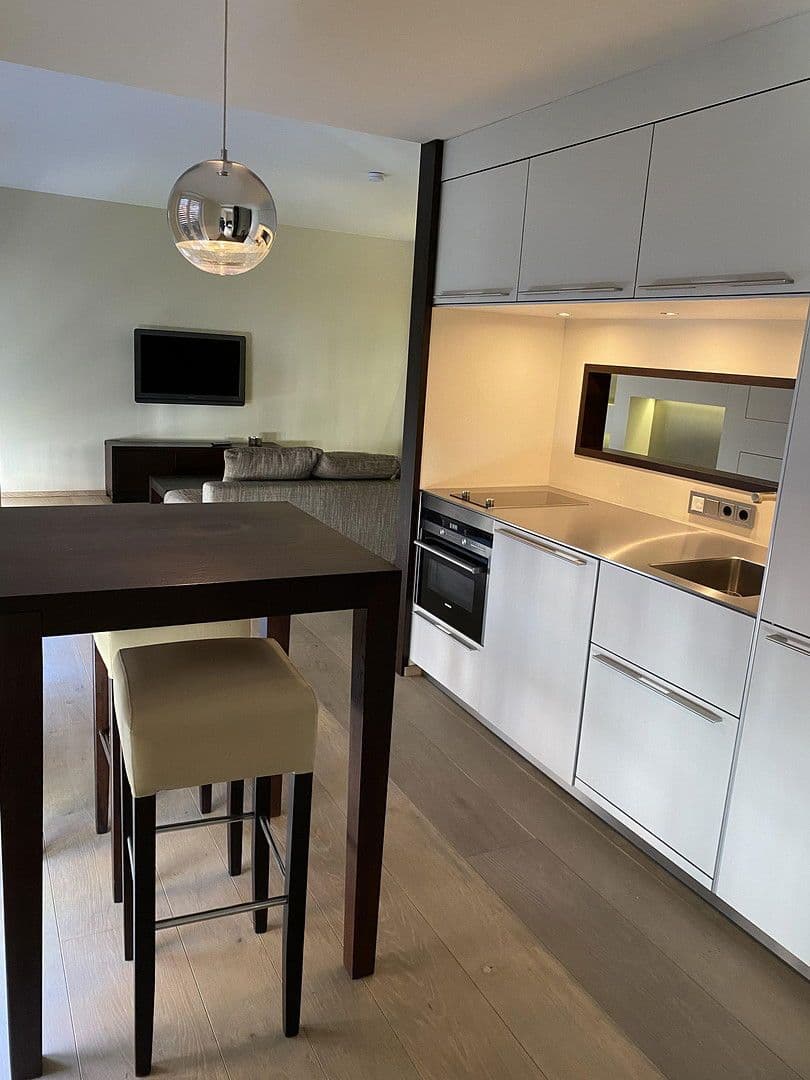 Prenájom bytu 2-izbový 60 m², Adams-Lehmann-Straße 52, München, Bavorsko Prenájom bytu 2-izbový 60 m², Adams-Lehmann-Straße 52, München, Bavorsko