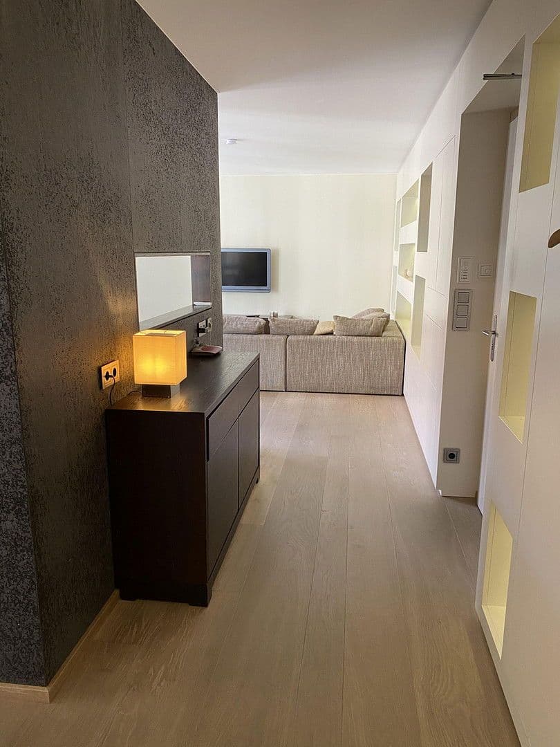 Prenájom bytu 2-izbový 60 m², Adams-Lehmann-Straße 52, München, Bavorsko Prenájom bytu 2-izbový 60 m², Adams-Lehmann-Straße 52, München, Bavorsko