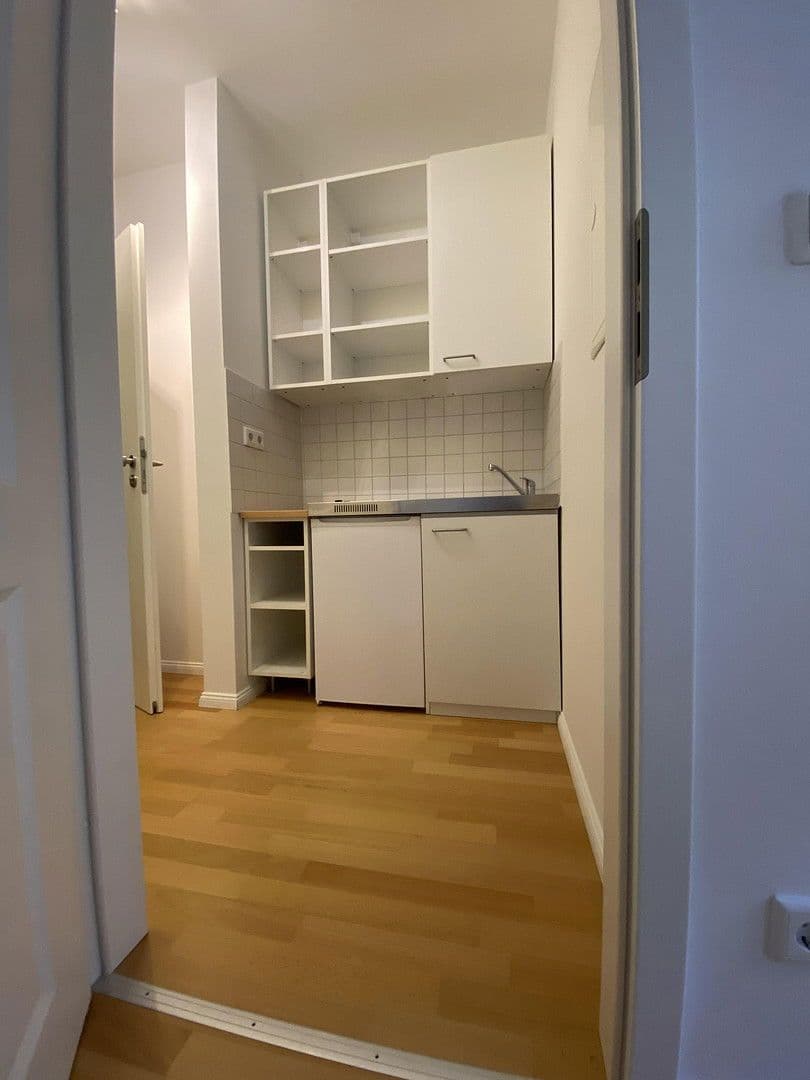 Prenájom bytu 1-izbový 22 m², Reichstr. 0, Nürnberg, Bavorsko Prenájom bytu 1-izbový 22 m², Reichstr. 0, Nürnberg, Bavorsko