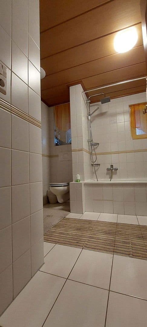 Prenájom bytu 3-izbový 106 m², Tulpenweg 5, Friesenheim, Bádensko-Wurttembersko Prenájom bytu 3-izbový 106 m², Tulpenweg 5, Friesenheim, Bádensko-Wurttembersko