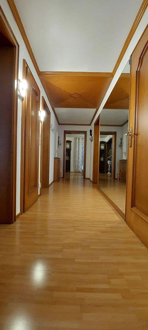 Prenájom bytu 3-izbový 106 m², Tulpenweg 5, Friesenheim, Bádensko-Wurttembersko Prenájom bytu 3-izbový 106 m², Tulpenweg 5, Friesenheim, Bádensko-Wurttembersko