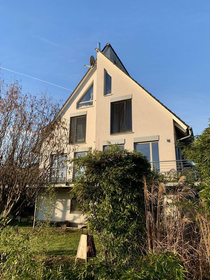 Predaj domu 220 m², pozemek 550 m², Igensdorf, Bavorsko Predaj domu 220 m², pozemek 550 m², Igensdorf, Bavorsko