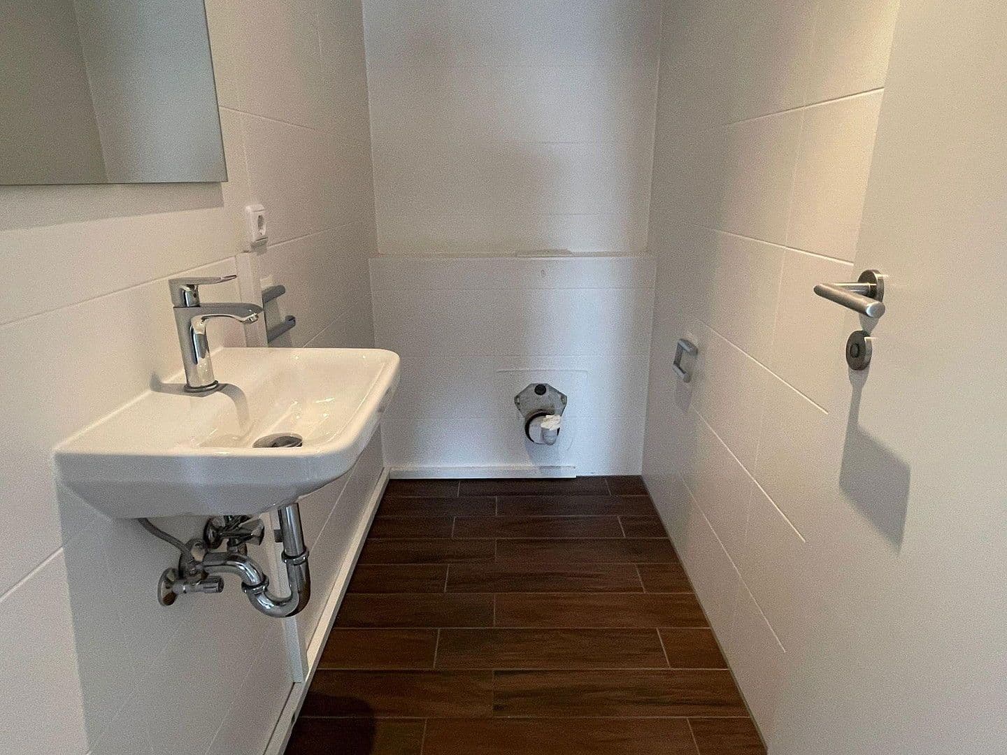 Prenájom bytu 4-izbový 118 m², Frankfurt am Main, Hesensko Prenájom bytu 4-izbový 118 m², Frankfurt am Main, Hesensko