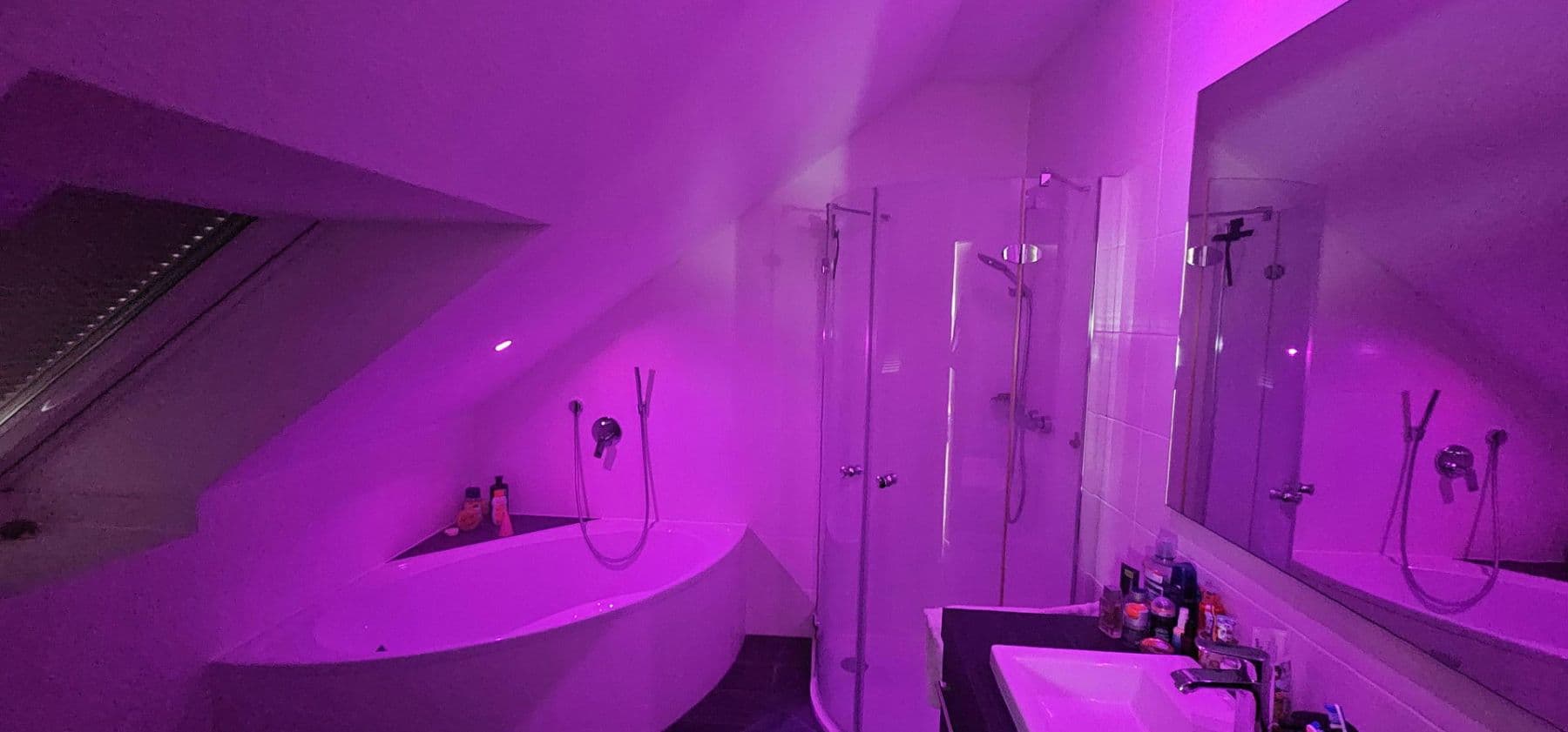 Prenájom bytu 4-izbový 118 m², Frankfurt am Main, Hesensko Prenájom bytu 4-izbový 118 m², Frankfurt am Main, Hesensko