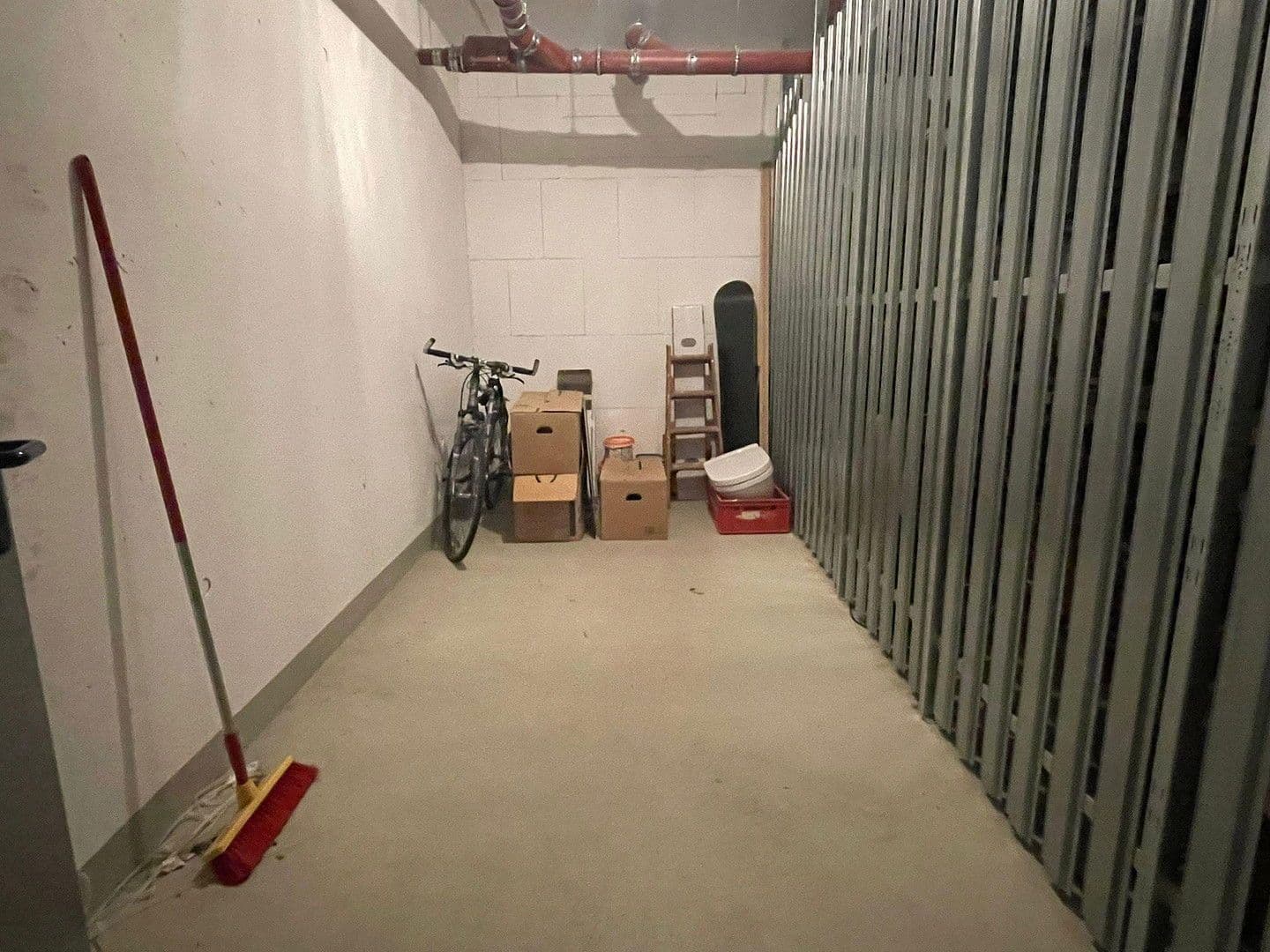 Prenájom bytu 4-izbový 118 m², Frankfurt am Main, Hesensko Prenájom bytu 4-izbový 118 m², Frankfurt am Main, Hesensko