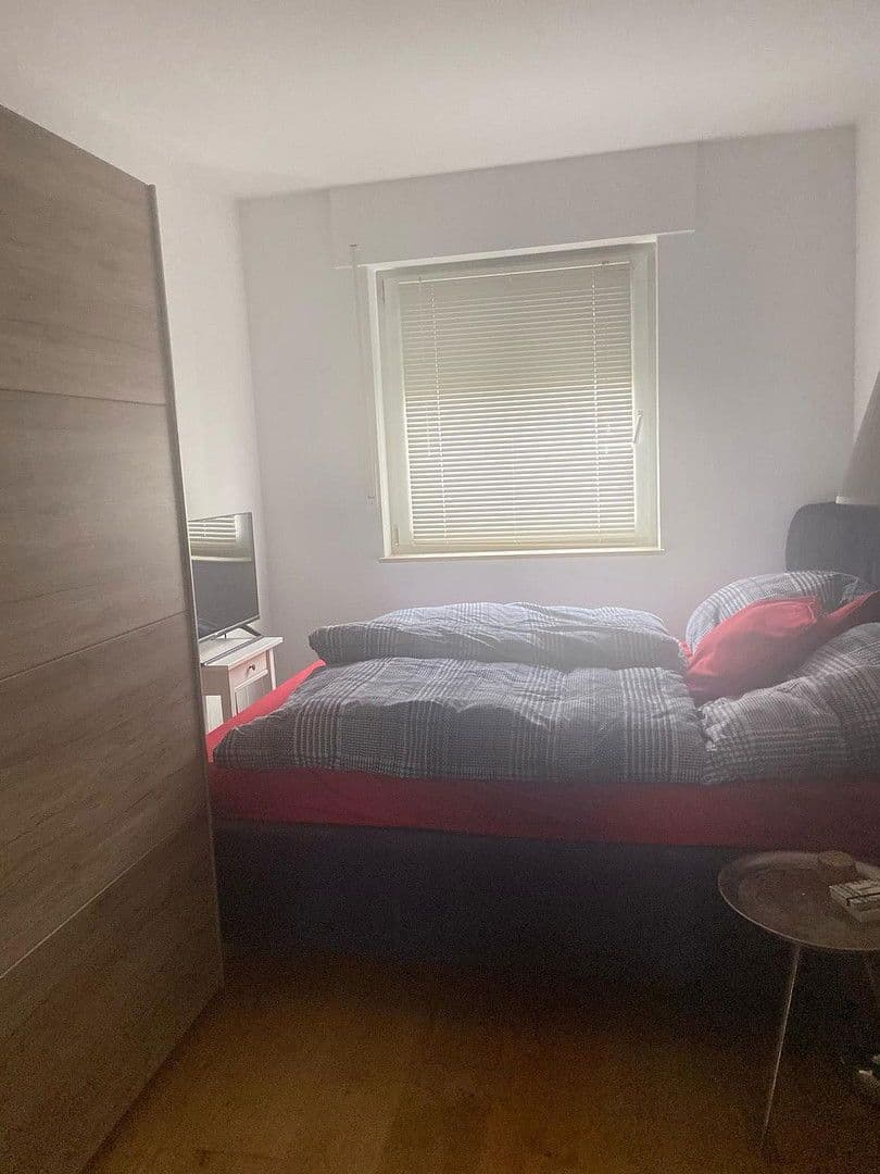 Prenájom bytu 4-izbový 89 m², Köln, Severné Porýnie - Westfálsko Prenájom bytu 4-izbový 89 m², Köln, Severné Porýnie - Westfálsko