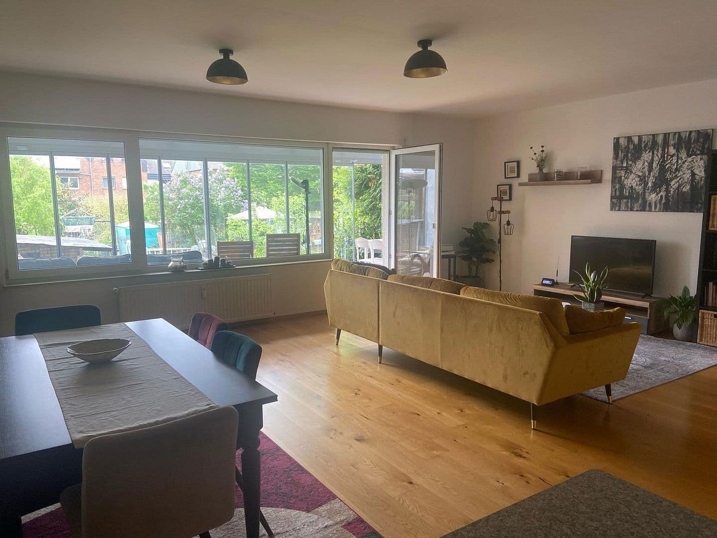 Prenájom bytu 4-izbový 89 m², Köln, Severné Porýnie - Westfálsko Prenájom bytu 4-izbový 89 m², Köln, Severné Porýnie - Westfálsko