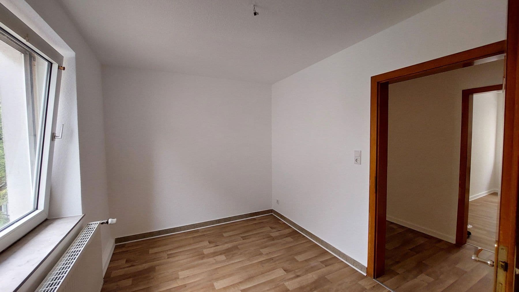 Prenájom bytu 4-izbový 85 m², Enger, Severné Porýnie - Westfálsko Prenájom bytu 4-izbový 85 m², Enger, Severné Porýnie - Westfálsko