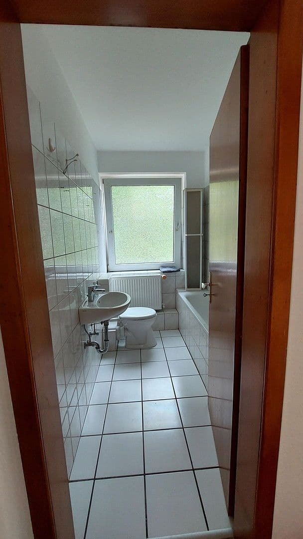 Prenájom bytu 4-izbový 85 m², Enger, Severné Porýnie - Westfálsko Prenájom bytu 4-izbový 85 m², Enger, Severné Porýnie - Westfálsko