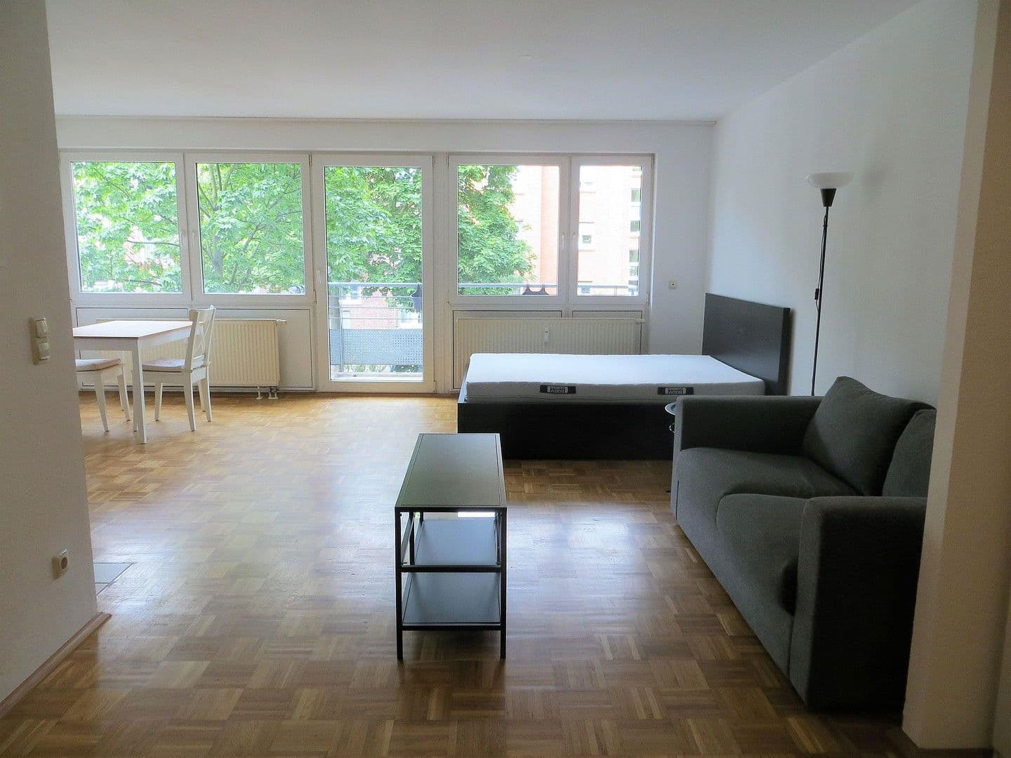 Prenájom bytu 1-izbový 45 m², Böckingstraße 57, Köln, Severné Porýnie - Westfálsko Prenájom bytu 1-izbový 45 m², Böckingstraße 57, Köln, Severné Porýnie - Westfálsko