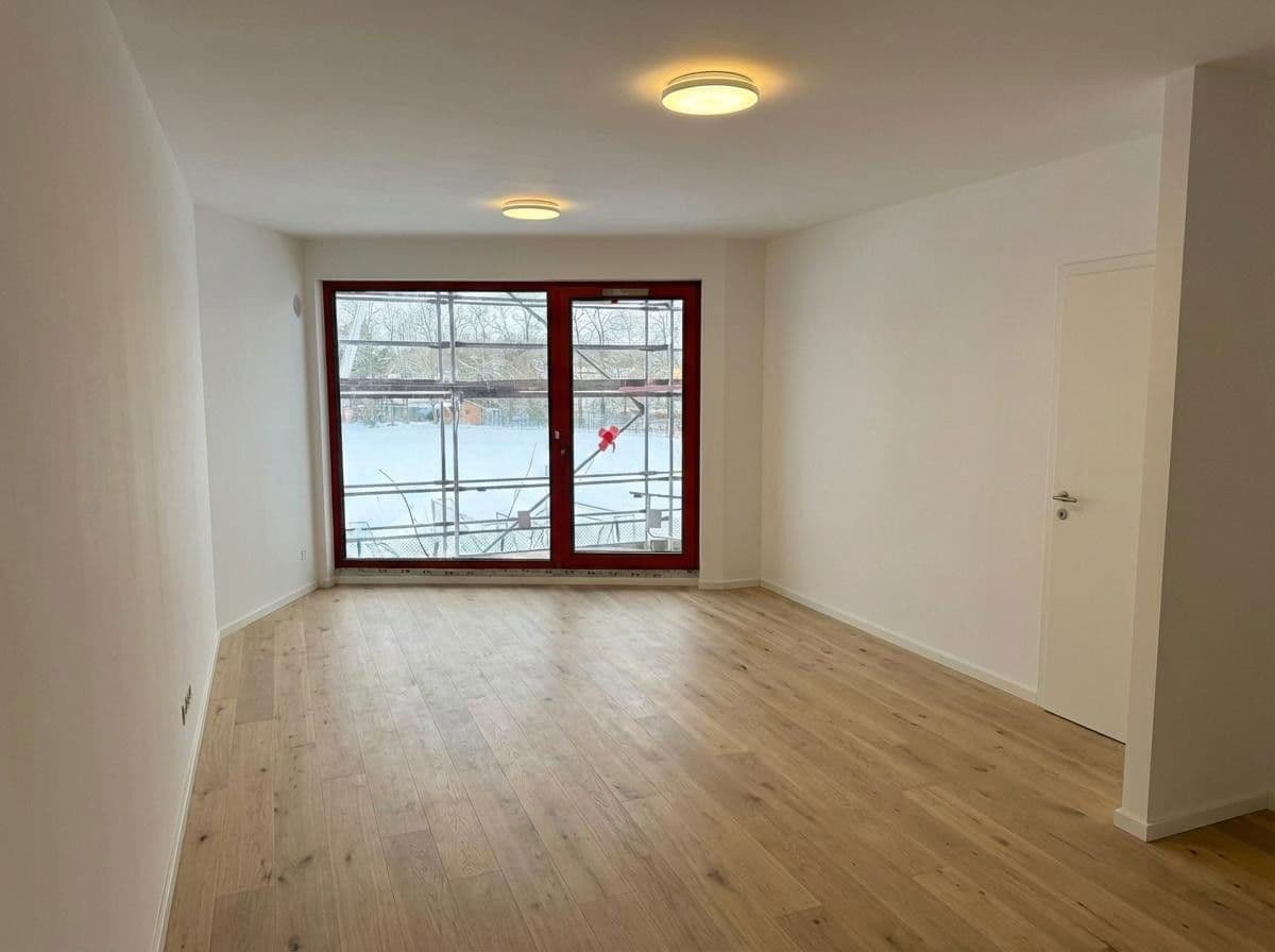 Prenájom bytu 2-izbový 58 m², Berlin, Berlín Prenájom bytu 2-izbový 58 m², Berlin, Berlín