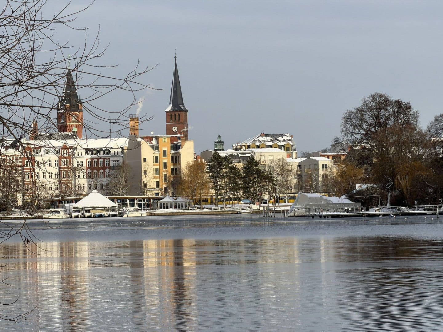 Prenájom bytu 2-izbový 58 m², Berlin, Berlín Prenájom bytu 2-izbový 58 m², Berlin, Berlín