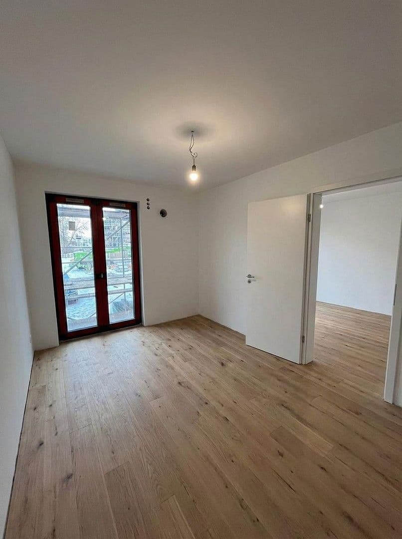 Prenájom bytu 2-izbový 56 m², Berlin, Berlín Prenájom bytu 2-izbový 56 m², Berlin, Berlín
