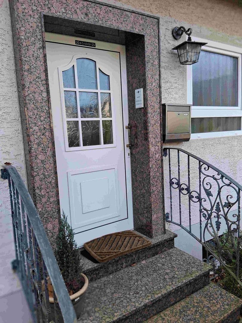 Prenájom domu 120 m², pozemek 520 m², Lüdenscheid, Severné Porýnie - Westfálsko Prenájom domu 120 m², pozemek 520 m², Lüdenscheid, Severné Porýnie - Westfálsko