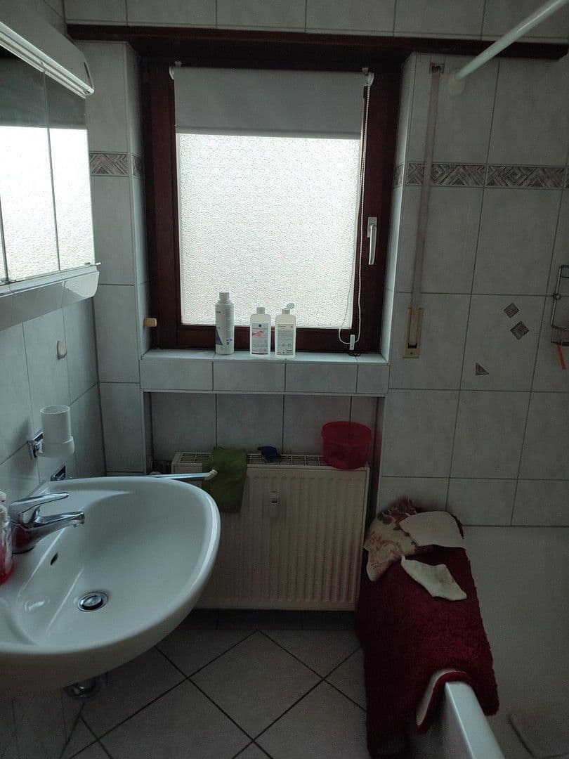 Prenájom bytu 4-izbový 92 m², Brühl, Bádensko-Wurttembersko Prenájom bytu 4-izbový 92 m², Brühl, Bádensko-Wurttembersko