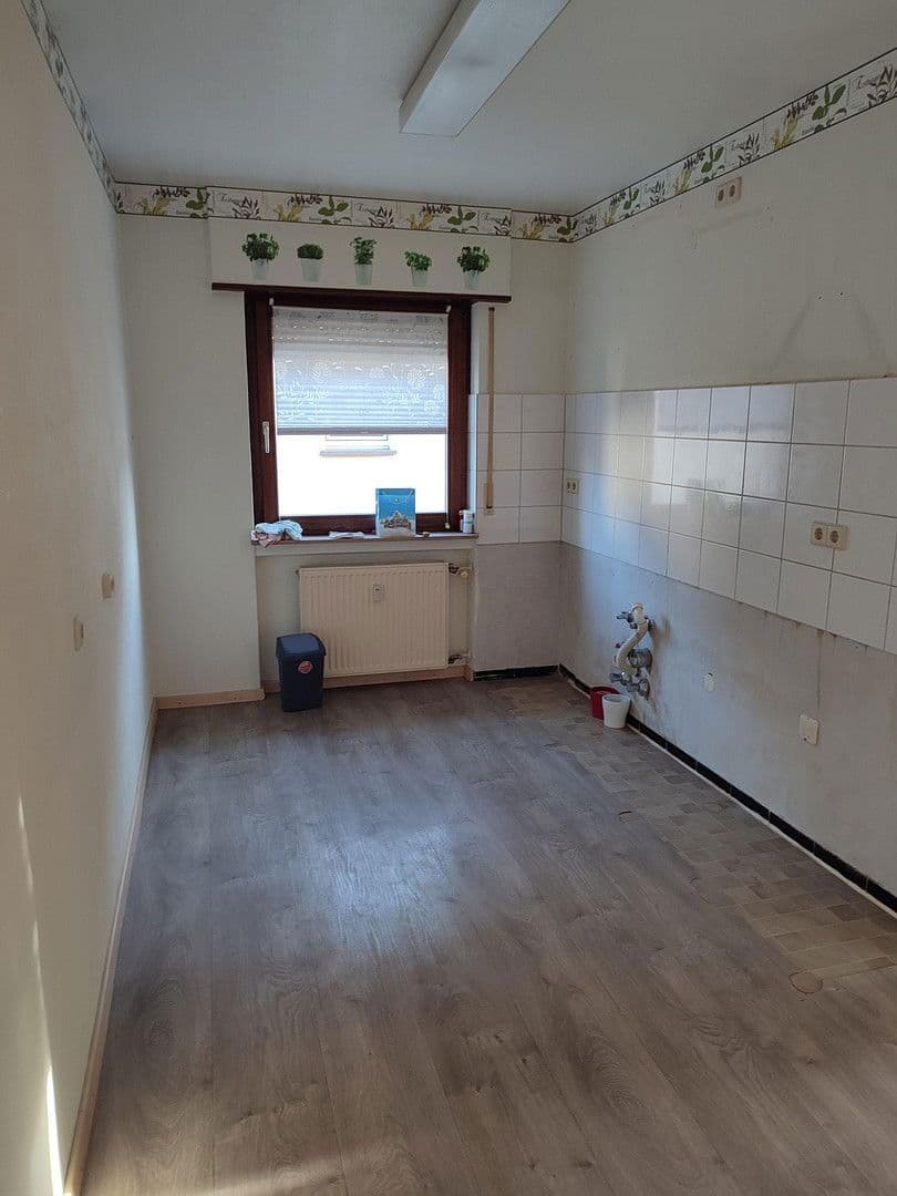 Prenájom bytu 4-izbový 92 m², Brühl, Bádensko-Wurttembersko Prenájom bytu 4-izbový 92 m², Brühl, Bádensko-Wurttembersko