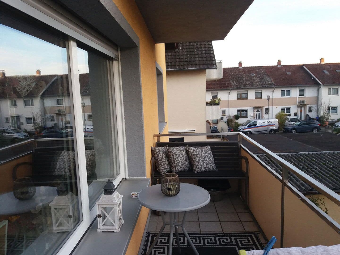 Prenájom bytu 4-izbový 92 m², Brühl, Bádensko-Wurttembersko Prenájom bytu 4-izbový 92 m², Brühl, Bádensko-Wurttembersko