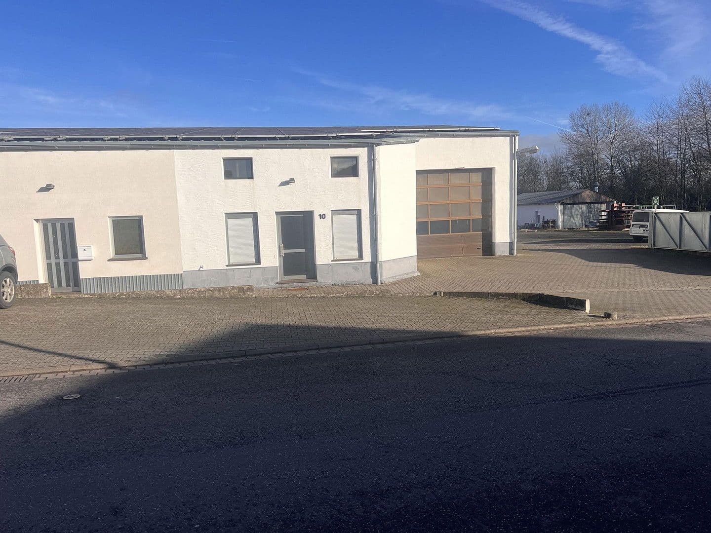 Prenájom nebytového priestoru 3.000 m², Polch, Porýnie-Falcko Prenájom nebytového priestoru 3.000 m², Polch, Porýnie-Falcko