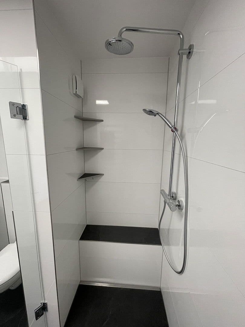 Prenájom bytu 4-izbový 98 m², Reinbek, Šlezvicko-Holštajnsko Prenájom bytu 4-izbový 98 m², Reinbek, Šlezvicko-Holštajnsko