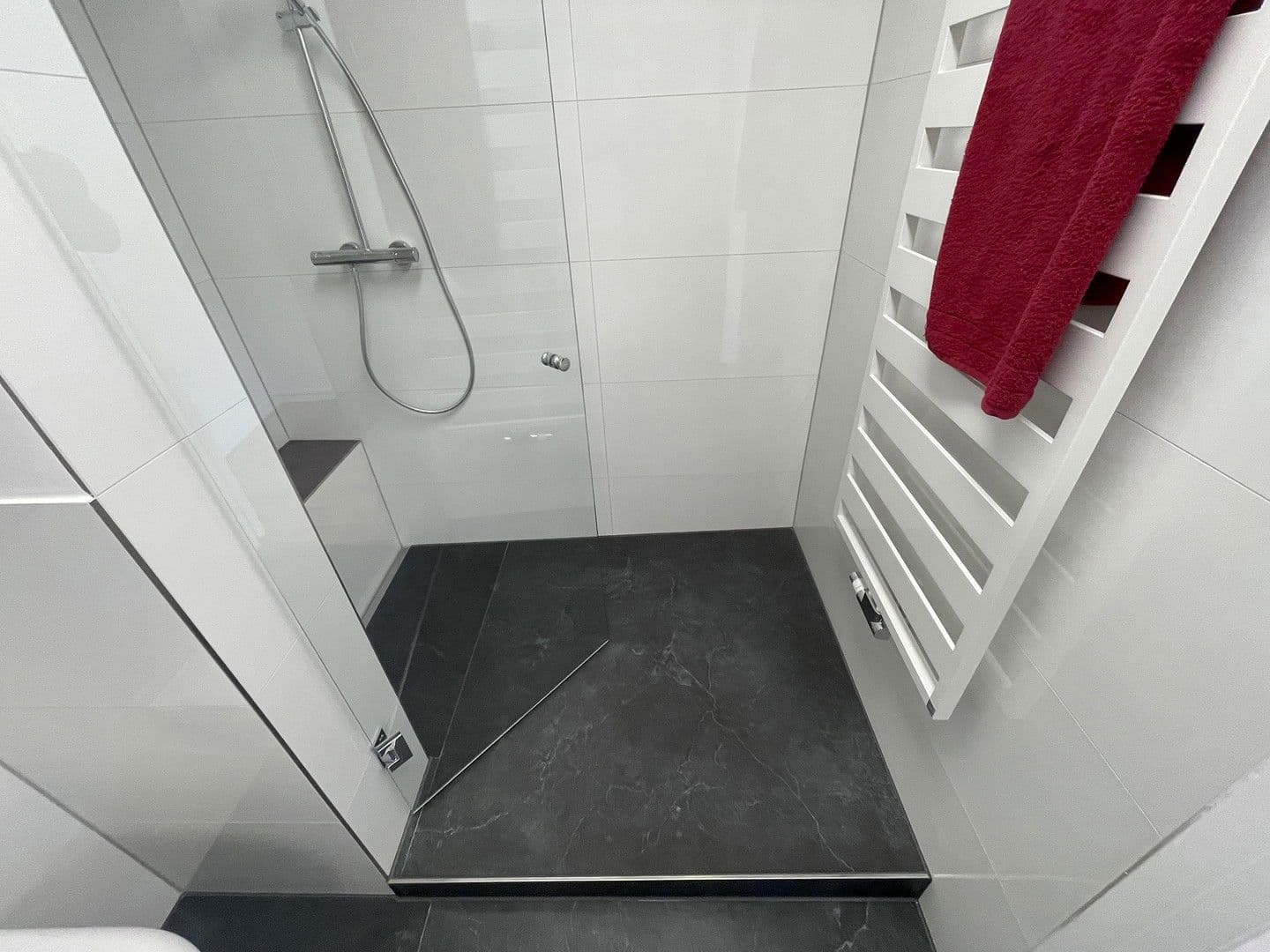 Prenájom bytu 4-izbový 98 m², Reinbek, Šlezvicko-Holštajnsko Prenájom bytu 4-izbový 98 m², Reinbek, Šlezvicko-Holštajnsko