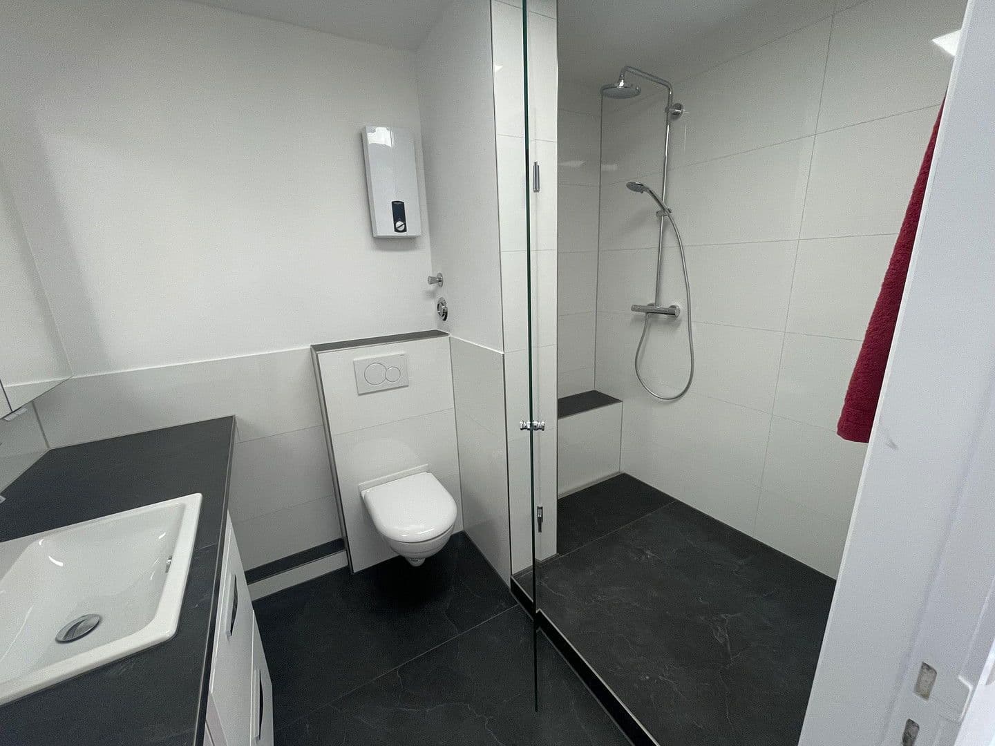 Prenájom bytu 4-izbový 98 m², Reinbek, Šlezvicko-Holštajnsko Prenájom bytu 4-izbový 98 m², Reinbek, Šlezvicko-Holštajnsko