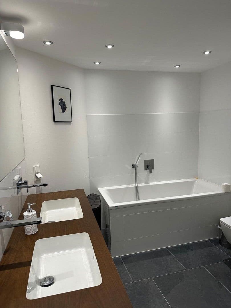 Predaj bytu 4-izbový 142 m², Berlin, Berlín Predaj bytu 4-izbový 142 m², Berlin, Berlín