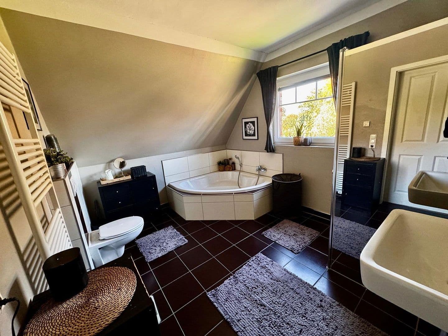 Predaj domu 144 m², pozemek 694 m², Delmenhorst, Dolné Sasko Predaj domu 144 m², pozemek 694 m², Delmenhorst, Dolné Sasko