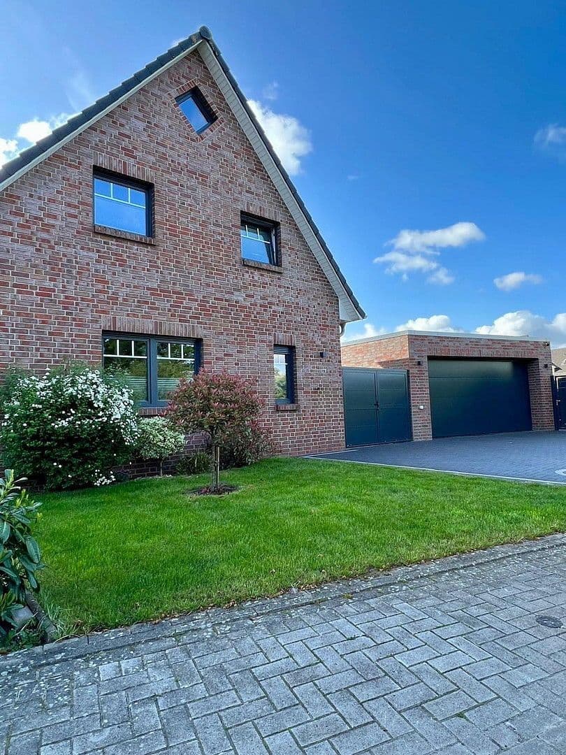 Predaj domu 144 m², pozemek 694 m², Delmenhorst, Dolné Sasko Predaj domu 144 m², pozemek 694 m², Delmenhorst, Dolné Sasko