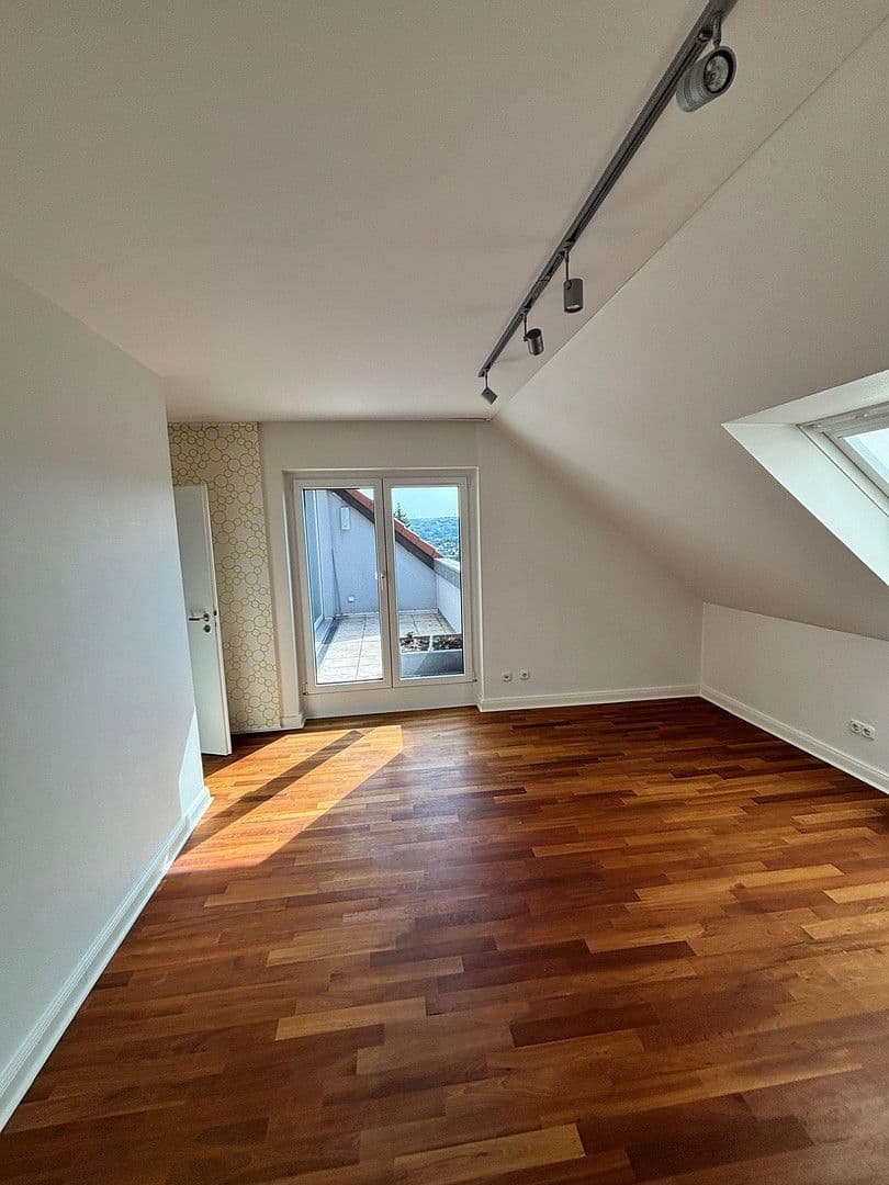 Predaj bytu 5-izbový 143 m², Essen, Severné Porýnie - Westfálsko Predaj bytu 5-izbový 143 m², Essen, Severné Porýnie - Westfálsko