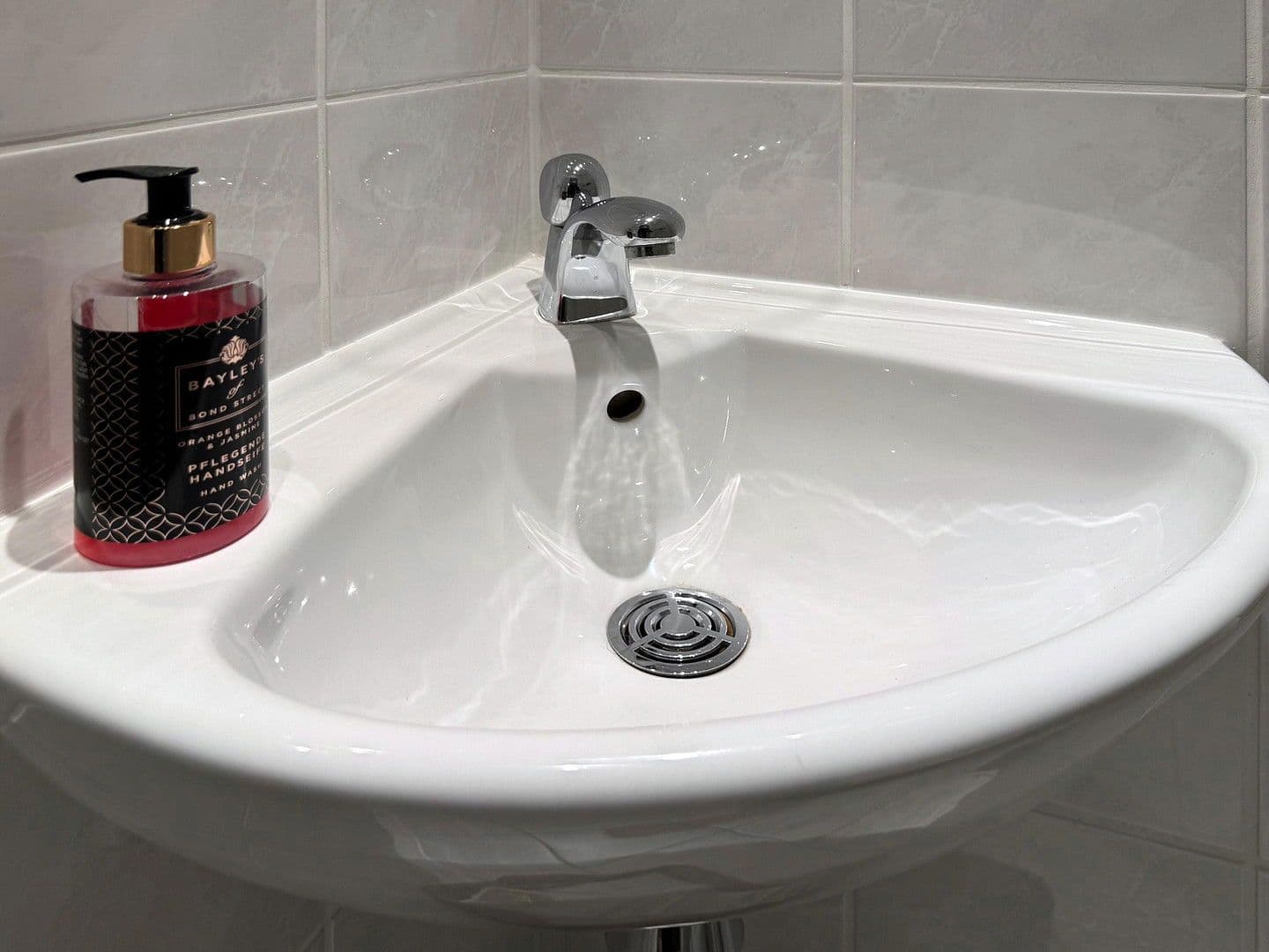 Predaj bytu 3-izbový 82 m², Gräfrather Straße 17, Solingen, Severné Porýnie - Westfálsko Predaj bytu 3-izbový 82 m², Gräfrather Straße 17, Solingen, Severné Porýnie - Westfálsko