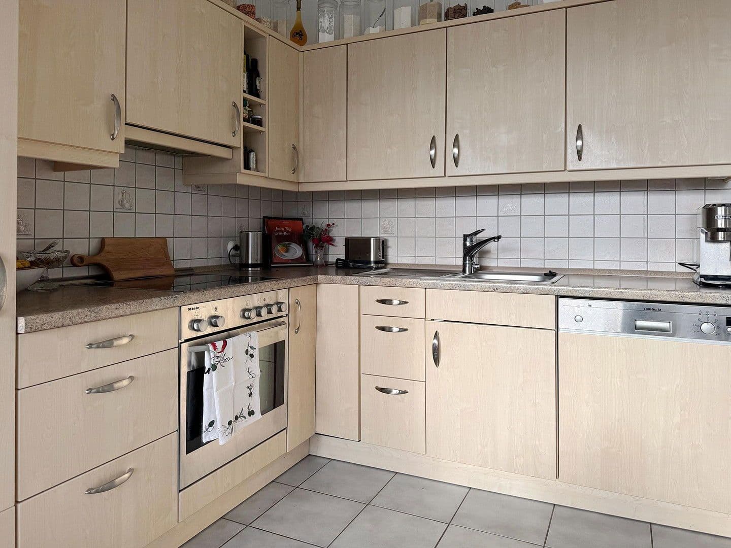 Predaj bytu 3-izbový 82 m², Gräfrather Straße 17, Solingen, Severné Porýnie - Westfálsko Predaj bytu 3-izbový 82 m², Gräfrather Straße 17, Solingen, Severné Porýnie - Westfálsko