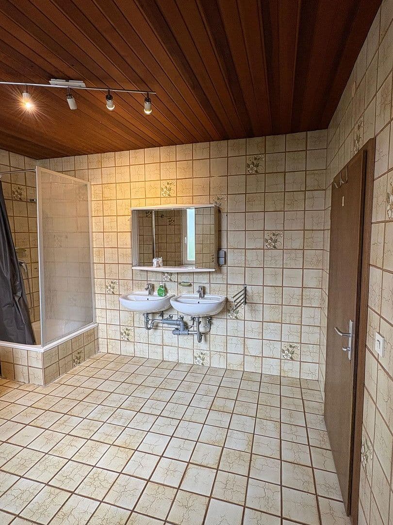 Predaj domu 206 m², pozemek 280 m², Ludwigshafen, Porýnie-Falcko Predaj domu 206 m², pozemek 280 m², Ludwigshafen, Porýnie-Falcko