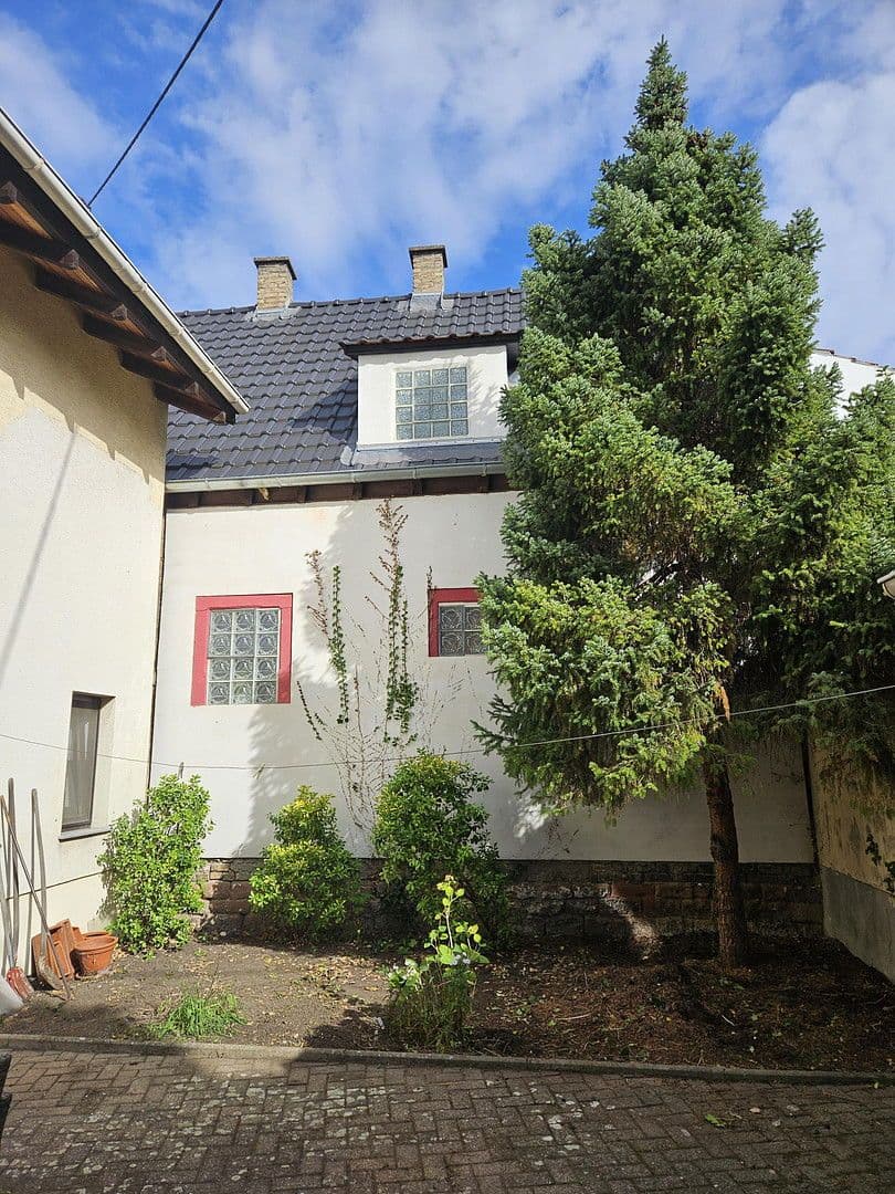 Predaj domu 206 m², pozemek 280 m², Ludwigshafen, Porýnie-Falcko Predaj domu 206 m², pozemek 280 m², Ludwigshafen, Porýnie-Falcko