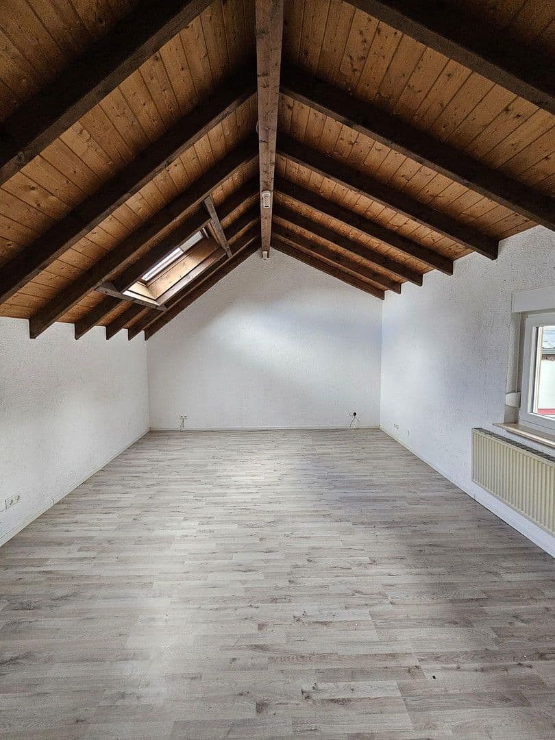 Predaj domu 206 m², pozemek 280 m², Ludwigshafen, Porýnie-Falcko Predaj domu 206 m², pozemek 280 m², Ludwigshafen, Porýnie-Falcko