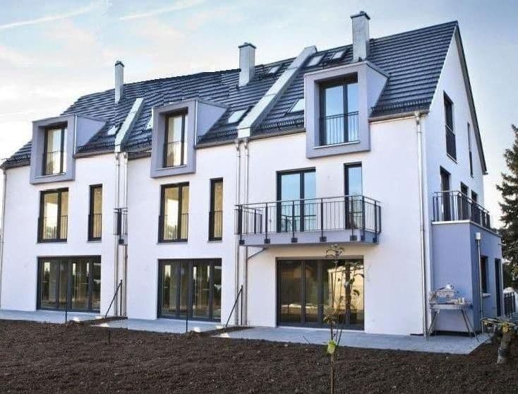 Predaj domu 145 m², pozemek 180 m², Neu-Ulm, Bavorsko Predaj domu 145 m², pozemek 180 m², Neu-Ulm, Bavorsko