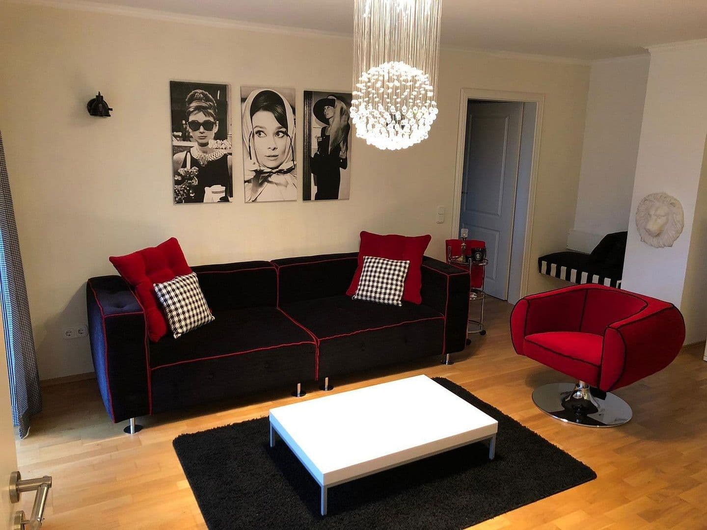 Predaj domu 175 m², pozemek 835 m², Gladenbach, Hesensko Predaj domu 175 m², pozemek 835 m², Gladenbach, Hesensko