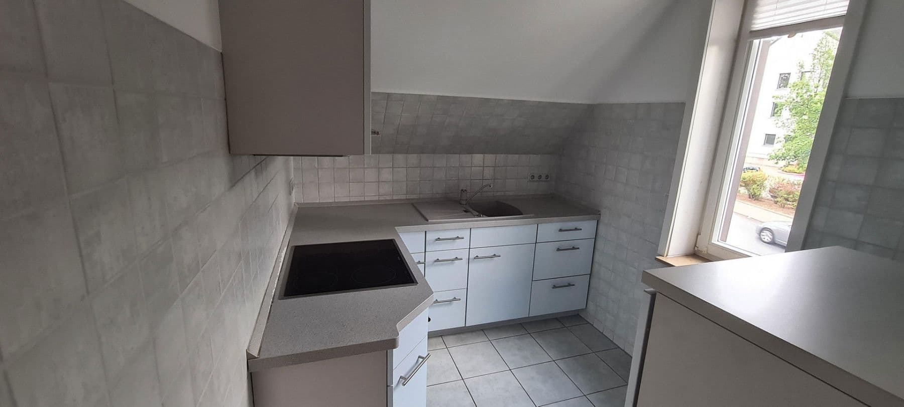 Prenájom bytu 4-izbový 88 m², Suhl, Durínsko Prenájom bytu 4-izbový 88 m², Suhl, Durínsko