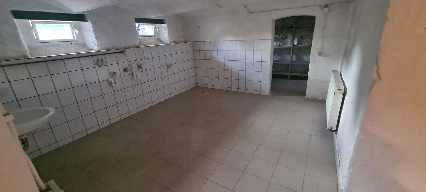 Prenájom bytu 4-izbový 88 m², Suhl, Durínsko Prenájom bytu 4-izbový 88 m², Suhl, Durínsko