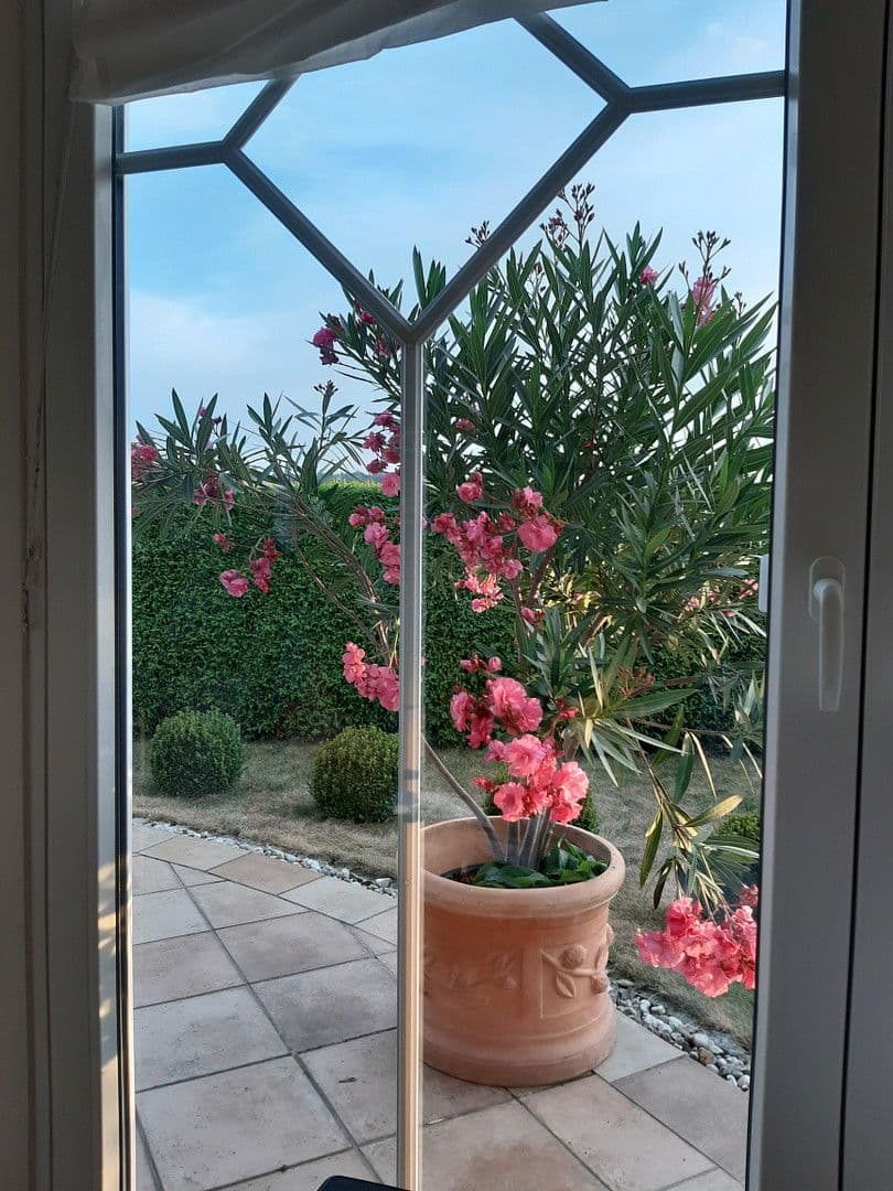 Predaj domu 220 m², pozemek 1.300 m², Prof. Baumgartner 12, Bad Griesbach i.Rottal, Bavorsko Predaj domu 220 m², pozemek 1.300 m², Prof. Baumgartner 12, Bad Griesbach i.Rottal, Bavorsko