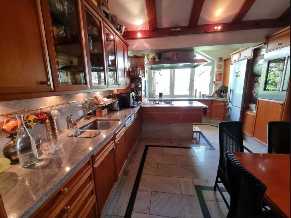 Predaj domu 681 m², pozemek 1.681 m², Röthenbach an der Pegnitz, Bavorsko Predaj domu 681 m², pozemek 1.681 m², Röthenbach an der Pegnitz, Bavorsko