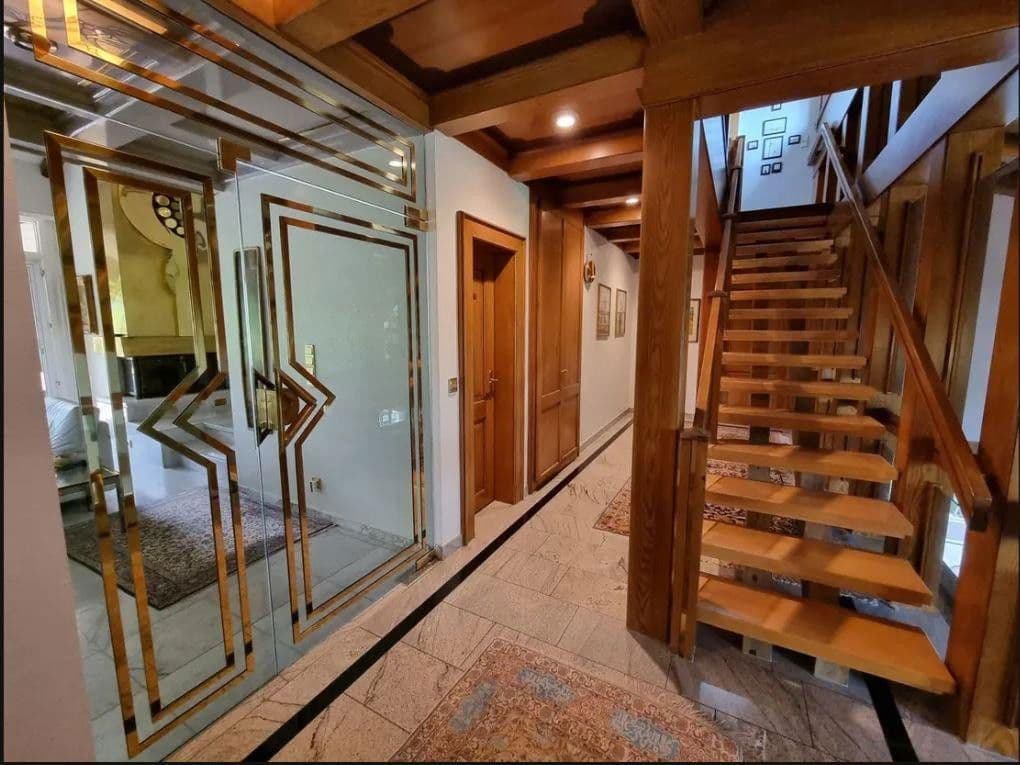 Predaj domu 681 m², pozemek 1.681 m², Röthenbach an der Pegnitz, Bavorsko Predaj domu 681 m², pozemek 1.681 m², Röthenbach an der Pegnitz, Bavorsko