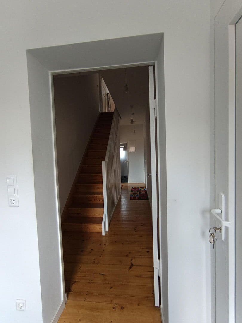 Predaj domu 190 m², pozemek 890 m², Mozartstrasse 29, Fredersdorf-Vogelsdorf, Brandenbursko Predaj domu 190 m², pozemek 890 m², Mozartstrasse 29, Fredersdorf-Vogelsdorf, Brandenbursko