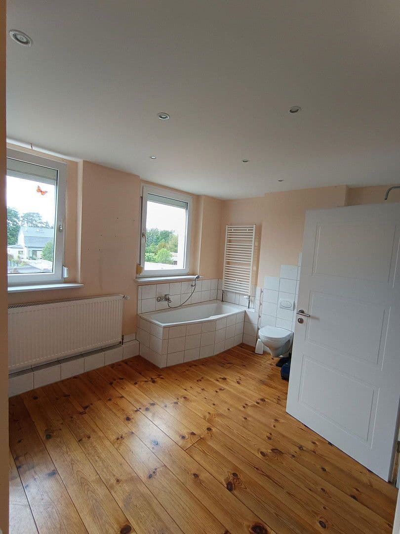 Predaj domu 190 m², pozemek 890 m², Mozartstrasse 29, Fredersdorf-Vogelsdorf, Brandenbursko Predaj domu 190 m², pozemek 890 m², Mozartstrasse 29, Fredersdorf-Vogelsdorf, Brandenbursko